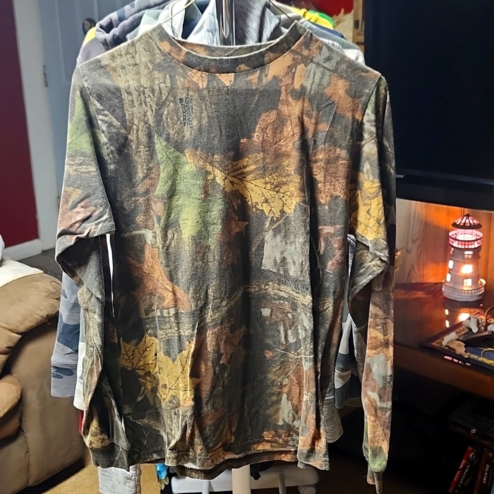 Long sleeve camo shirt Xl 14/16